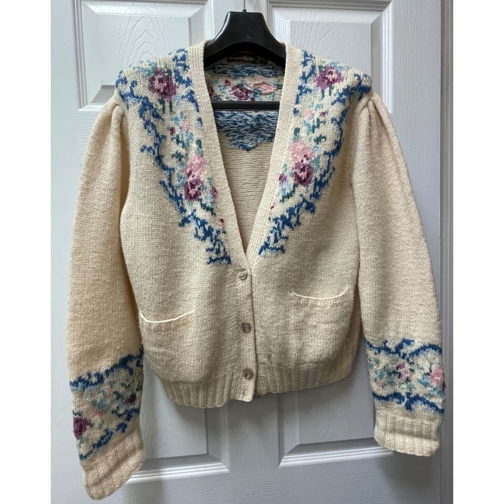 Vintage Outback Red Women's Medium Floral Cardigan Sweater 100% Wool Knit - Picture 4 of 16